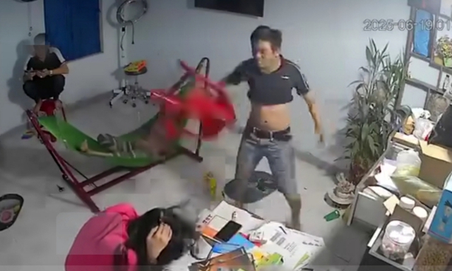 Em gái bị anh trai dùng ghế đánh vào đầu: Tôi sai với người khác, không liên quan tới cha mẹ, các anh
