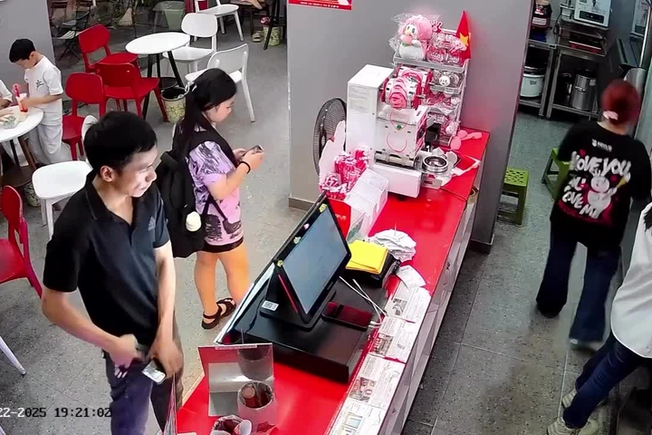 Tiết kiệm mua điện thoại trả góp, nữ sinh bị trộm khi đang đi làm thêm