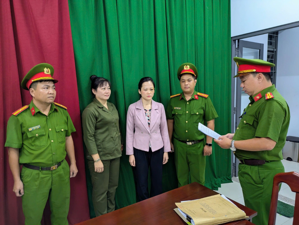 Bắt khẩn cấp chủ nha khoa Tuyết Chinh hanh:hung khách hàng ở TPHCM