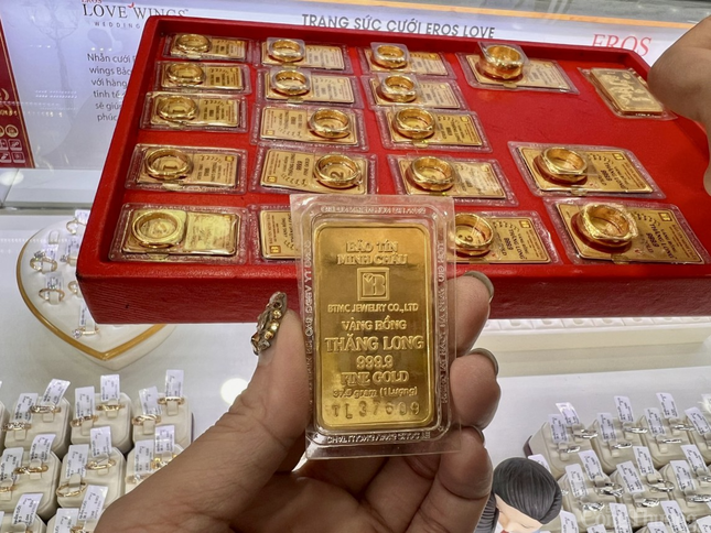 Giá vàng chiều nay 4/9: SJC có kỷ lục mới