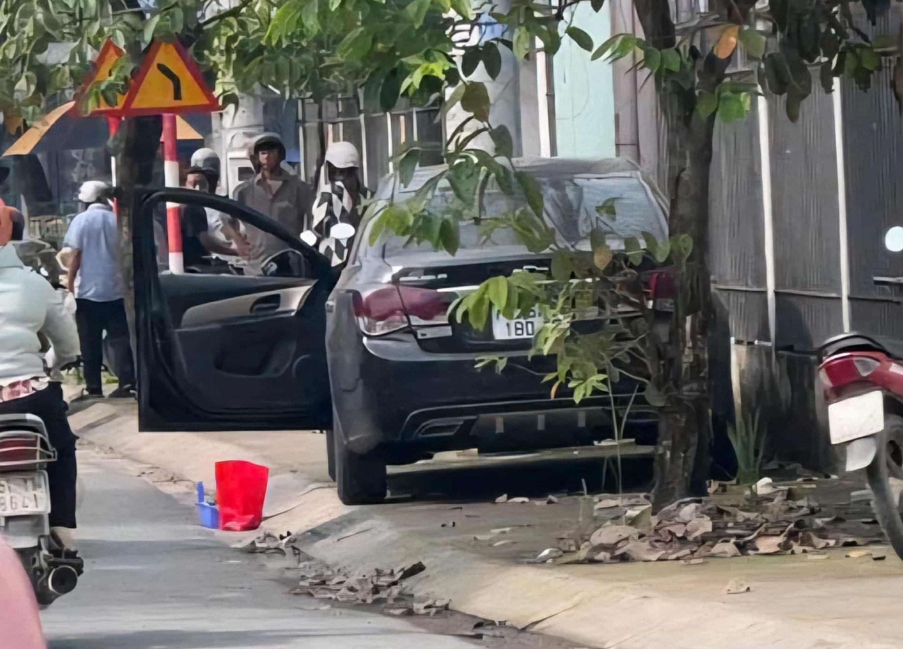 Vụ thi thể cô gái trong cốp ô tô: Đêm con gái mất tích, cha mẹ 2 lần tiếp cận chiếc xe đỗ trên vỉa hè