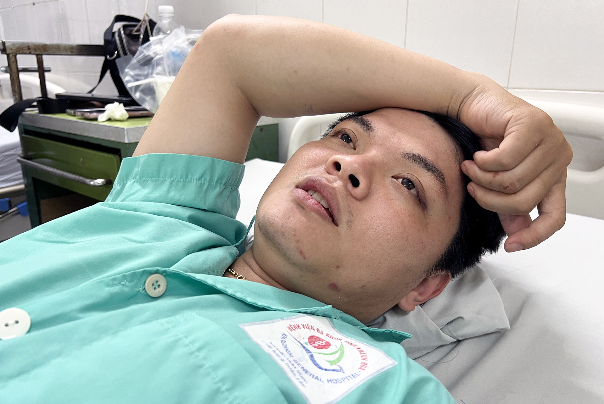 Vụ xe khách gặp nạn 6 người chết: Chuyến du lịch ám ảnh của cặp đôi mới cưới