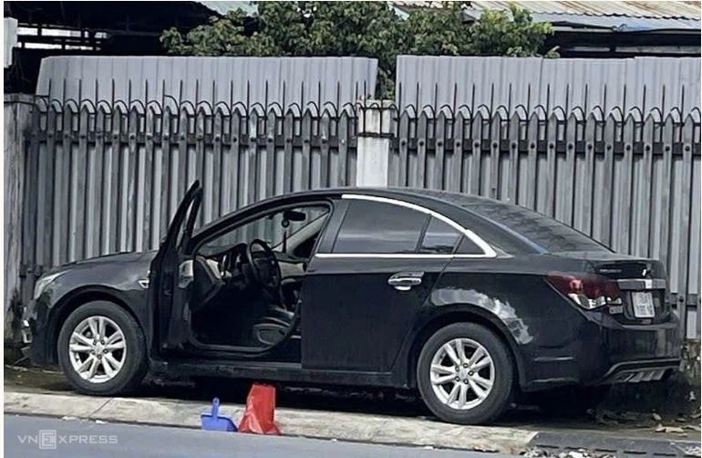 Phát hiện thithe cô gái trong cốp ôtô đậu ven đường TP HCM